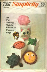 7367 Simplicity PLUSH TURTLE, LION, CAT, LADYBUG, PIG, FROG PILLOW PATTERN uncut